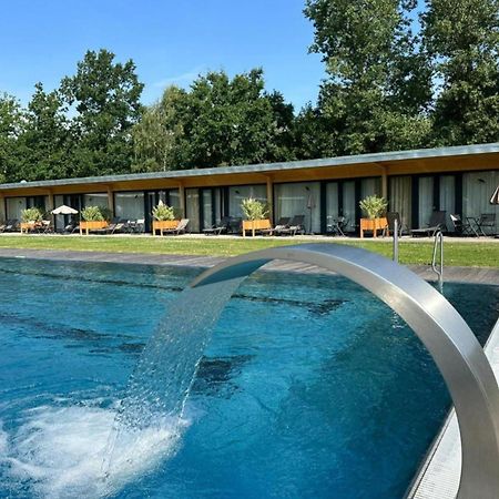 Villa Resort Stromovka Ceske Budejovice Esterno foto